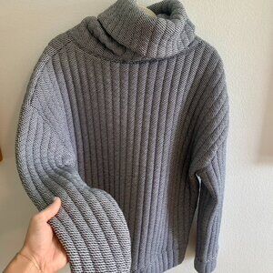 GapFit gWarm Cable-quilt Turtleneck